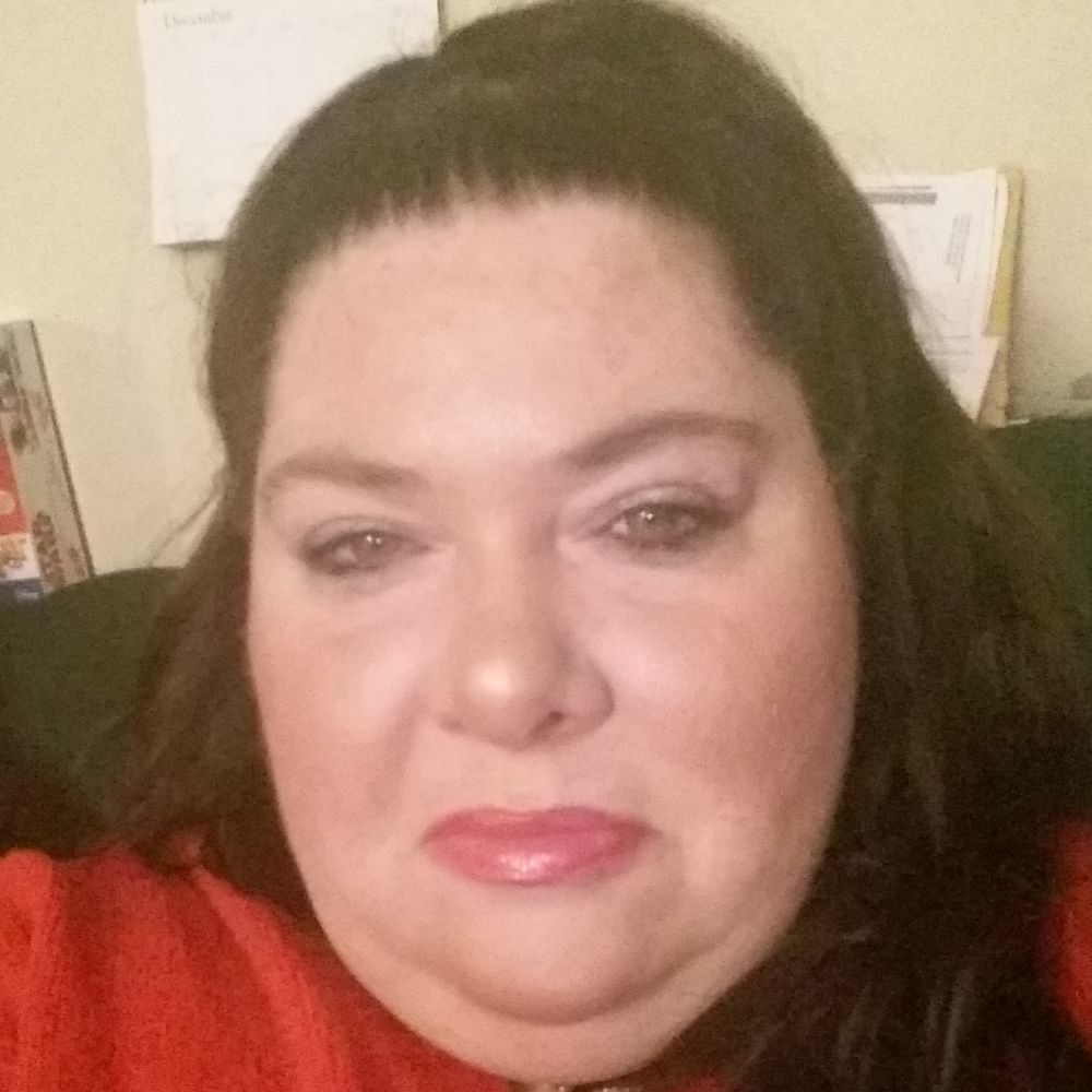 Meet your Posher, Yvette